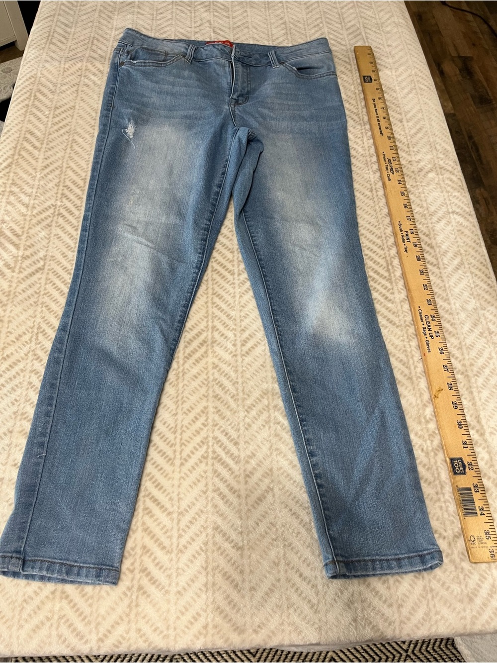 Astor Denim 11 Slim Straight Light Blue Women’s Jeans